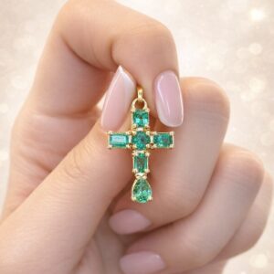 Cruz Esmeralda 18K