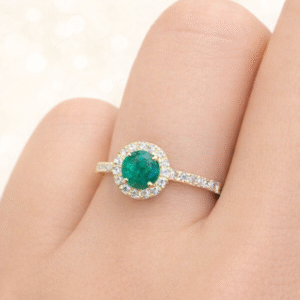 Anillo Esmeralda y Diamantes 18K